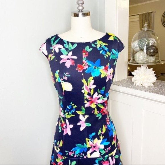 Chaps Black Floral Fit & Flare Scuba Dress 6 Small - Picture 3 of 9